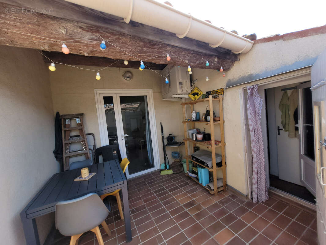 FLEURY Maison de Village de type III / IV avec terrasse et rénovée avec beaucoup de gout. - photo 14