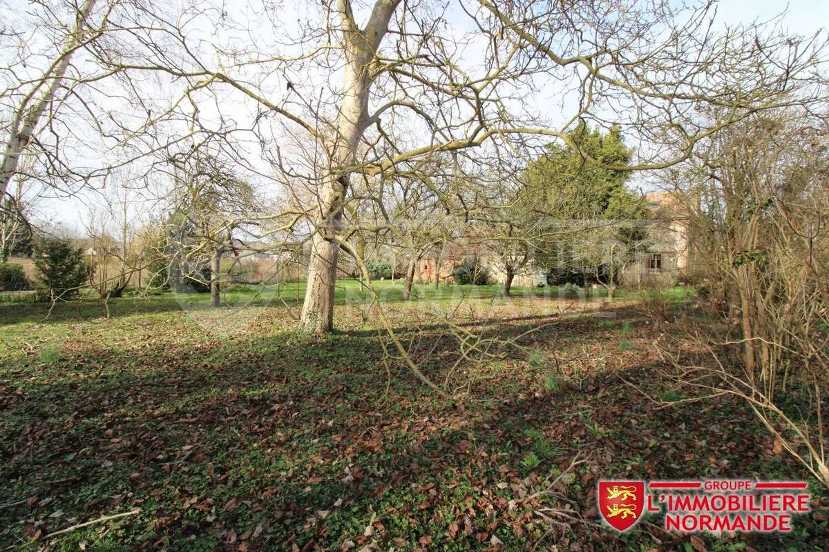 Terrain à LE VAUDREUIL