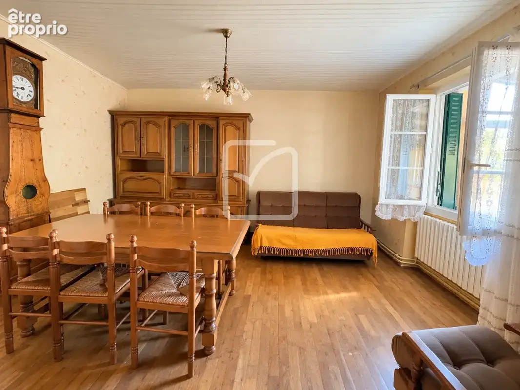 Maison de plain-pied avec grande veranda et nombreuses dependances - photo 3