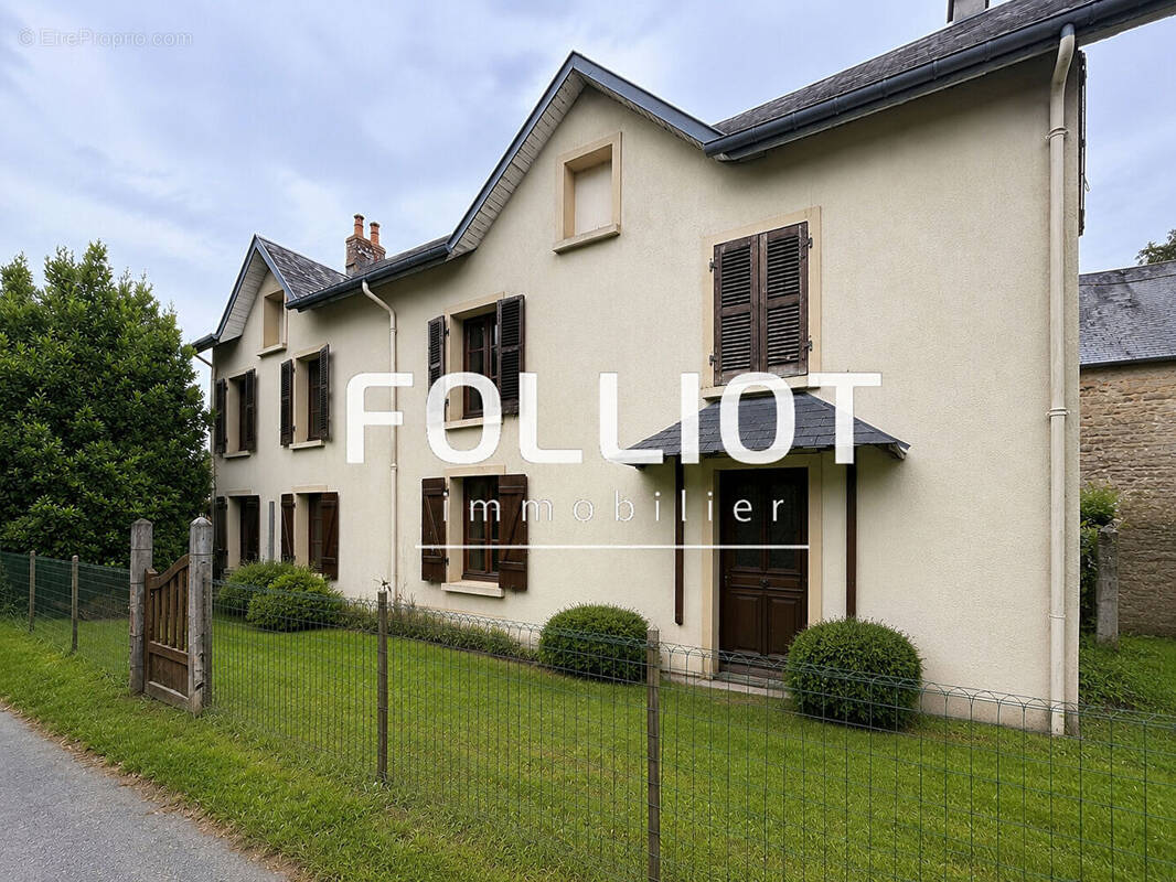 Maison à BRICQUEVILLE-SUR-MER