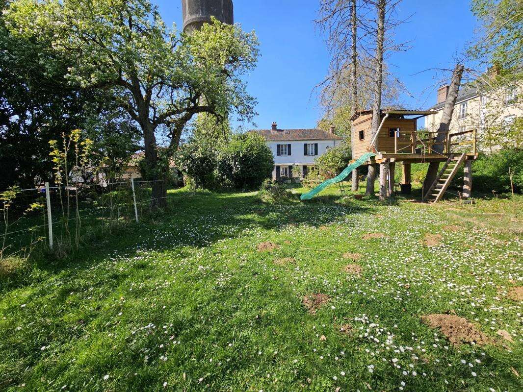 Maison à FONTAINEBLEAU