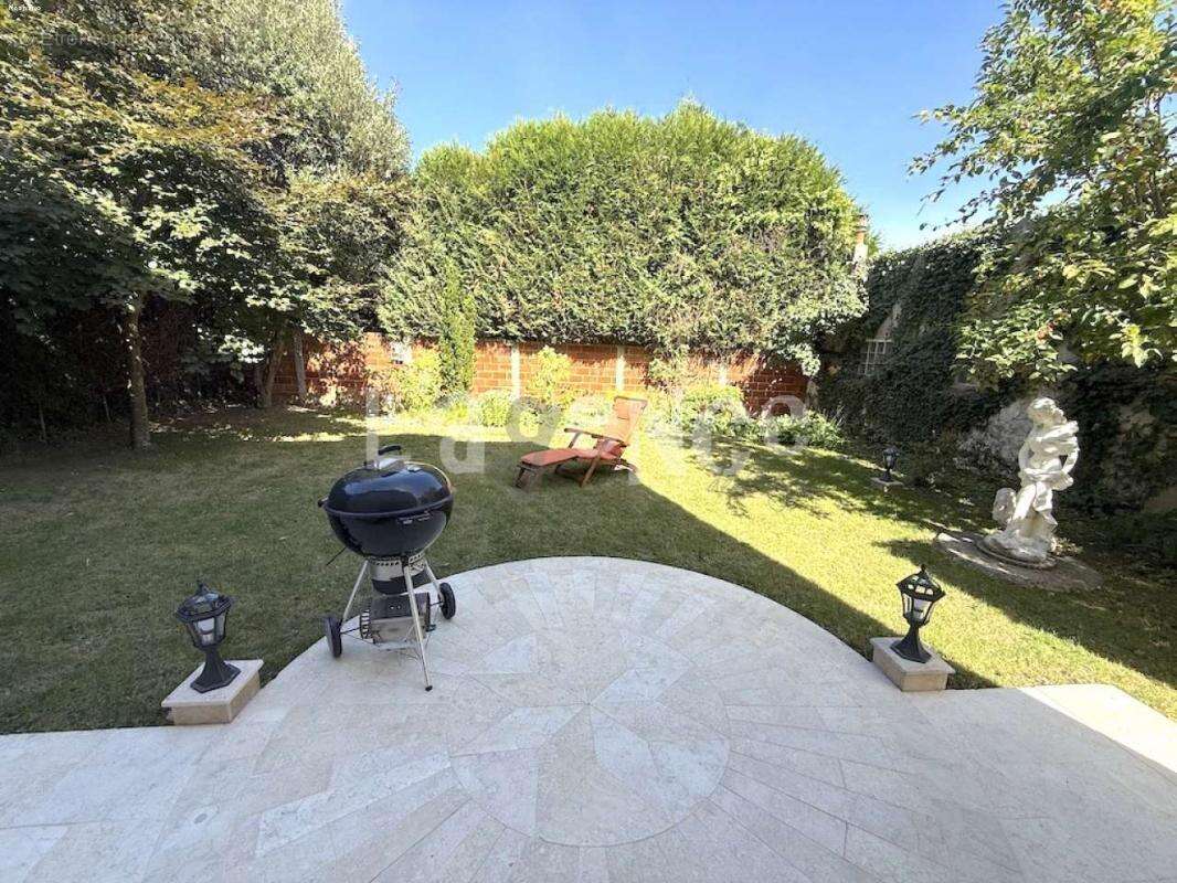 Maison à CLAYE-SOUILLY