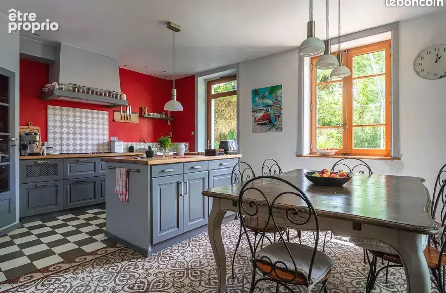 Maison familiale 235m2 avec 6 chambres à Neuville sur Saône - photo 4