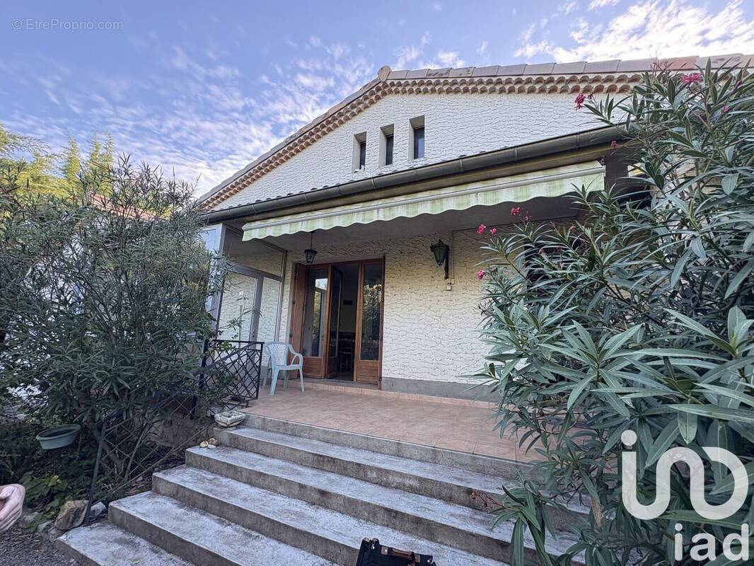 Photo 1 - Maison à SAINT-ETIENNE-DE-FONTBELLON