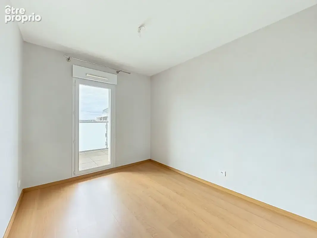 Appartement T3 63 m² avec terrasse et double stationnement - photo 5