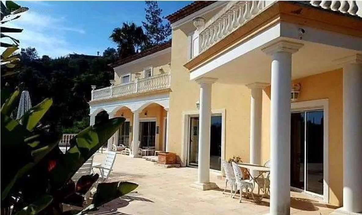 Maison à MANDELIEU-LA-NAPOULE