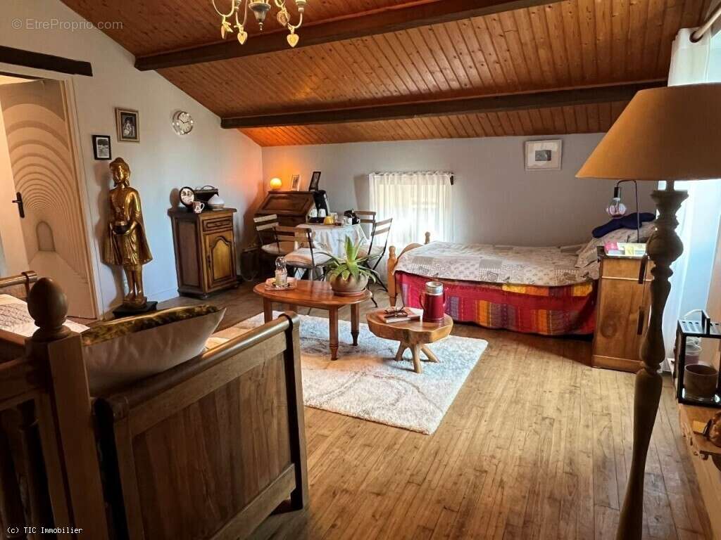 Maison à VILLEFAGNAN