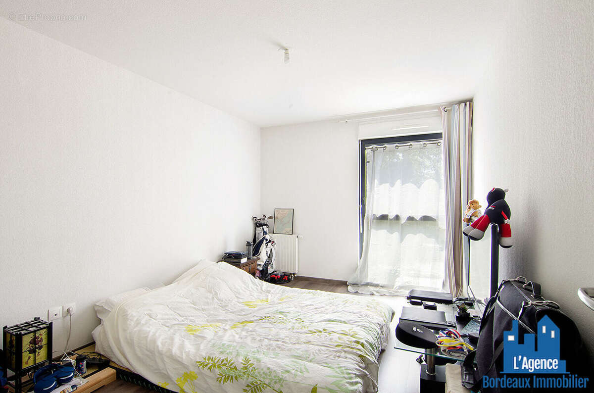 Appartement à VILLENAVE-D&#039;ORNON