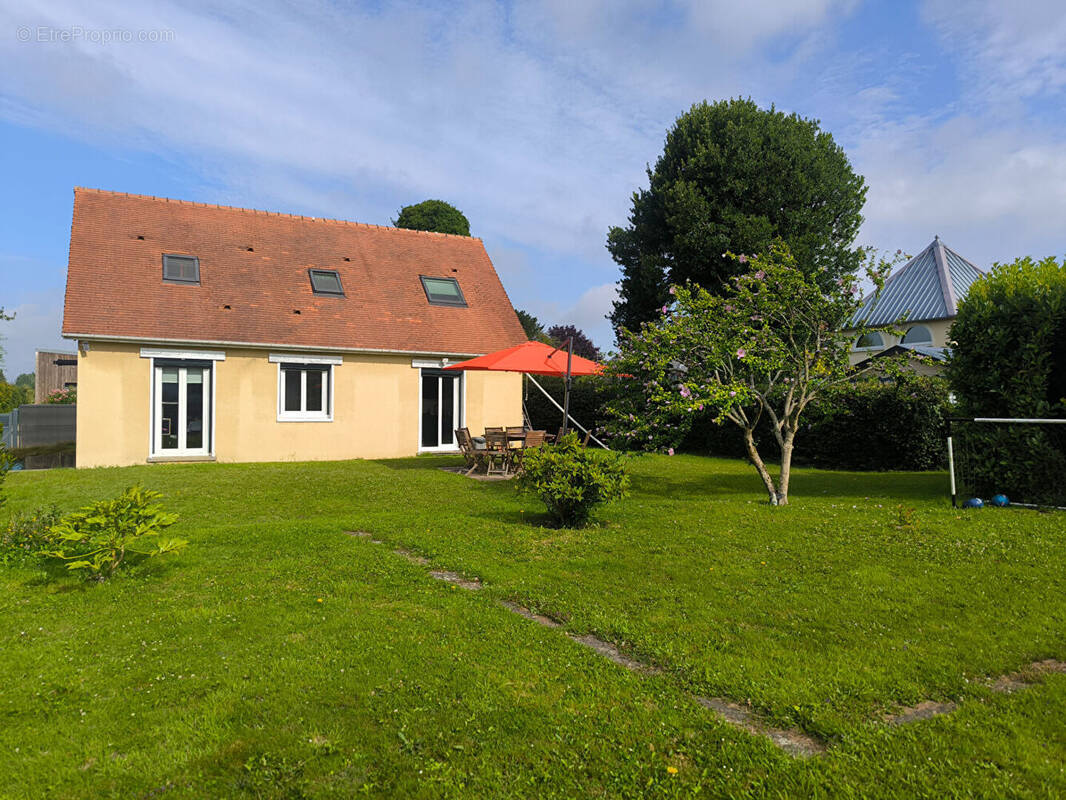 Maison à FRANQUEVILLE-SAINT-PIERRE