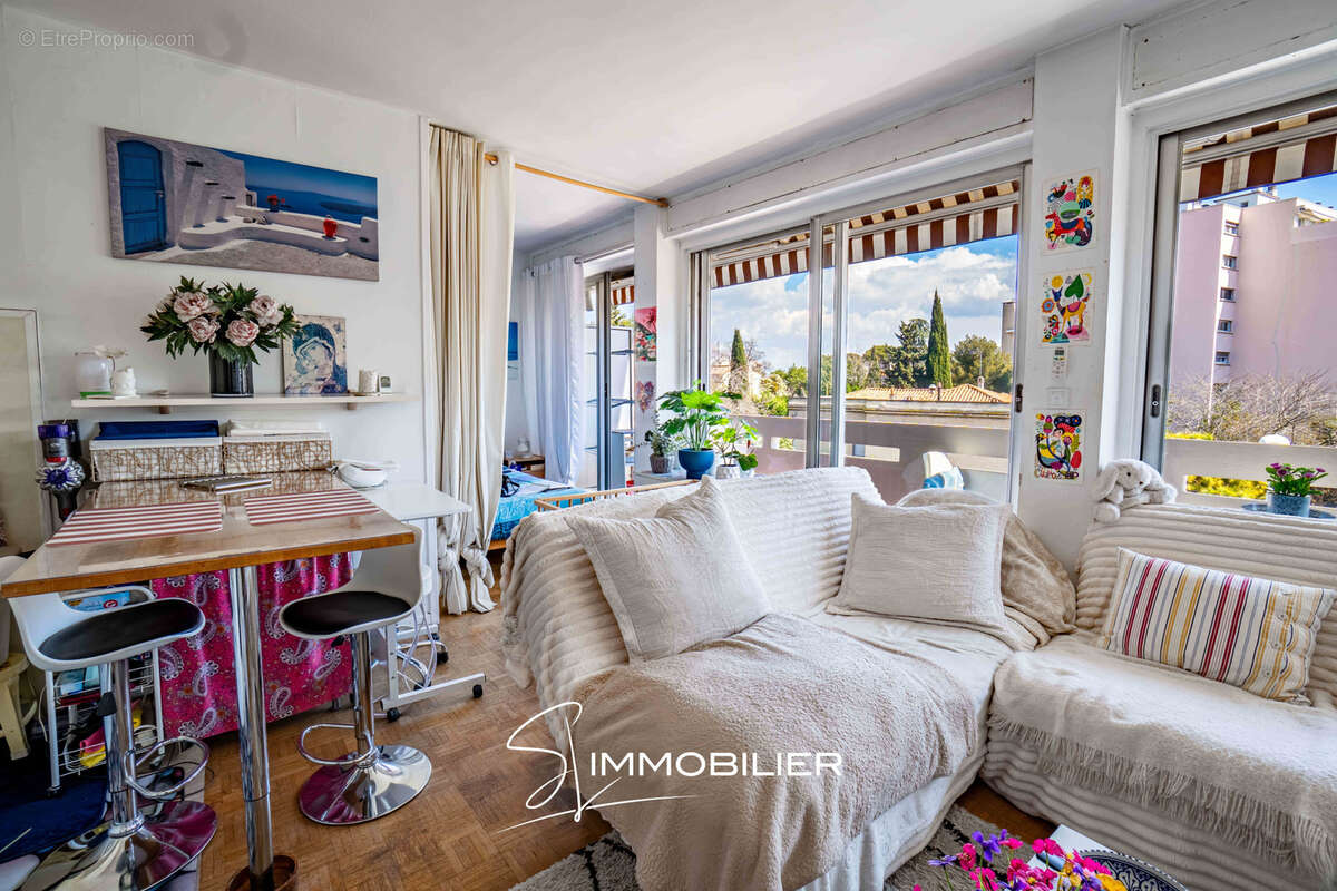 Appartement à MARSEILLE-6E