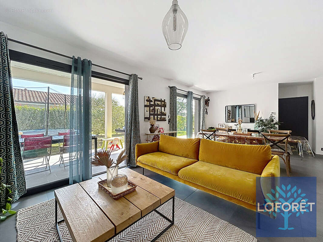 Maison de plain-pied 123 m² avec terrain 896 m² - photo 5