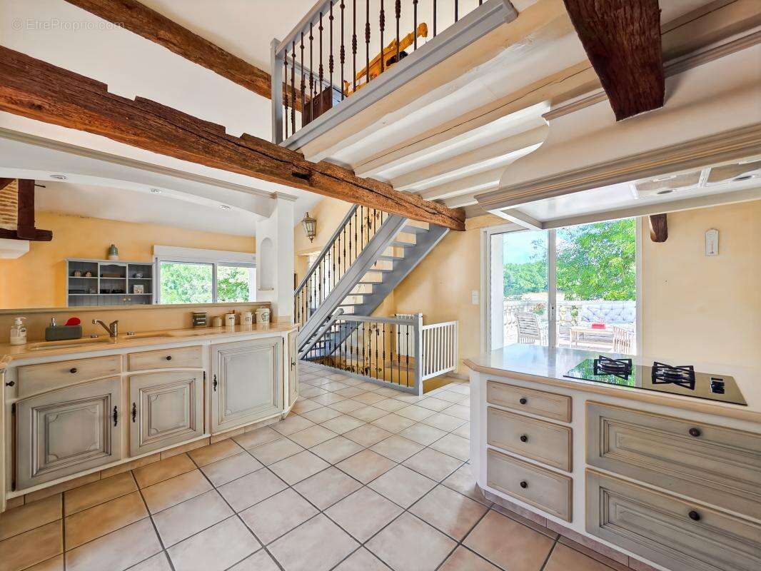Maison à LAROQUE-TIMBAUT