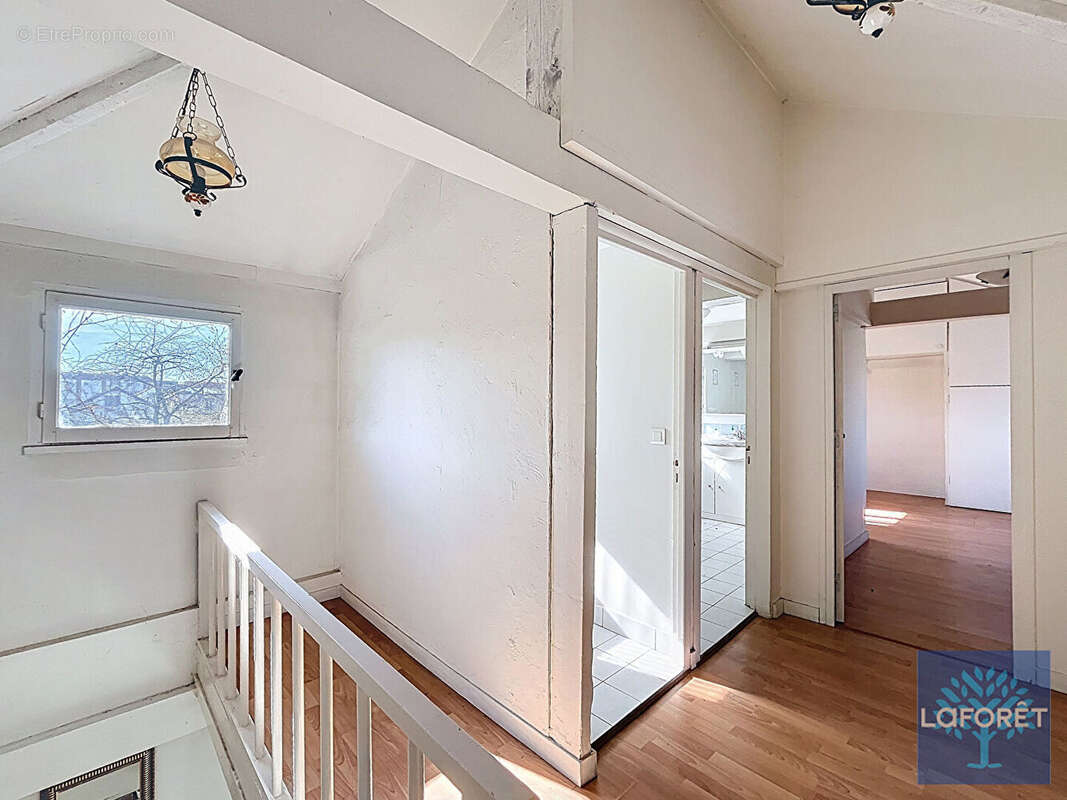 Maison à VIGNEUX-SUR-SEINE