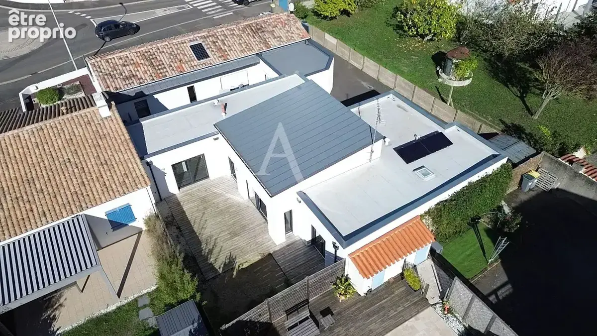 SAINT-GILLES-CROIX-DE-VIE  Maison récente 2019 avec 3 chs - photo 4