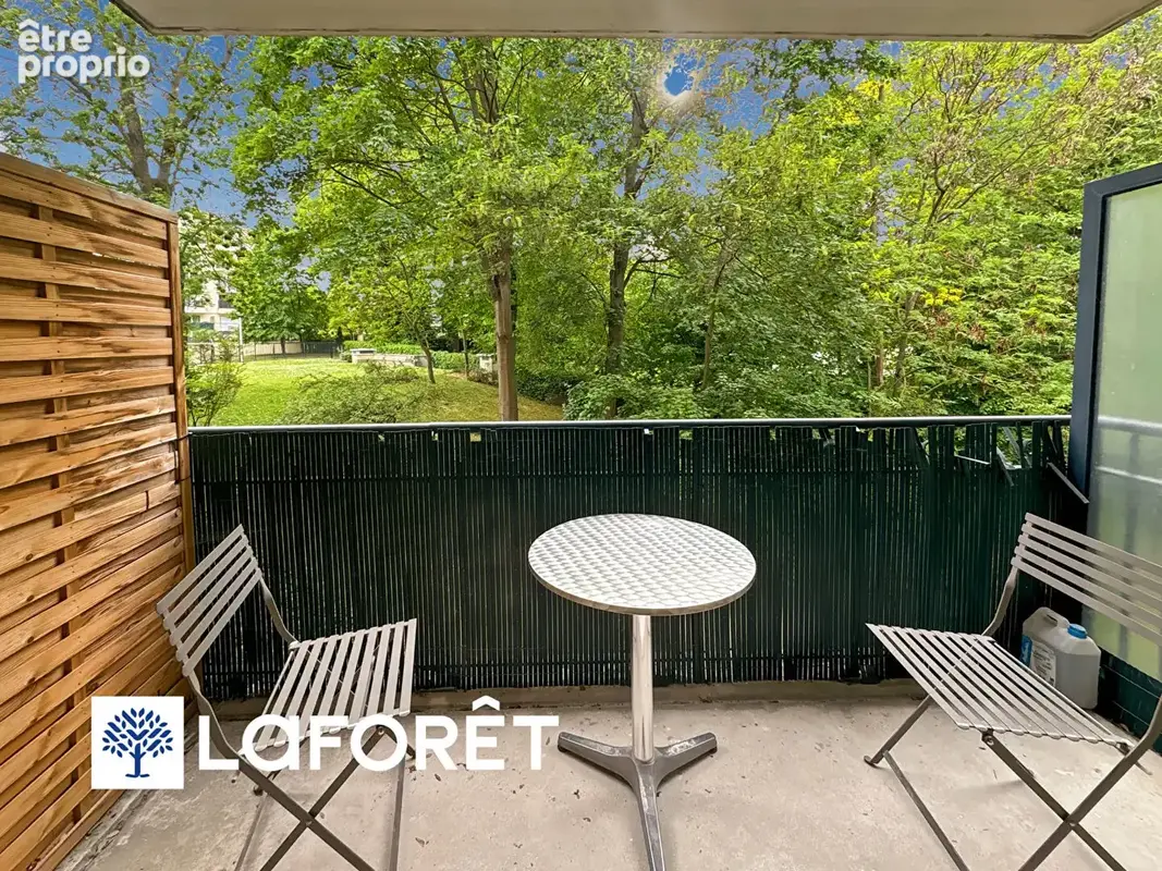 Proche du parc du château et de la Gare RER C, spacieux appartement 3 pièces. - photo 2
