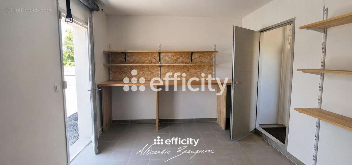 Maison 156 m² à Fors  - photo 4
