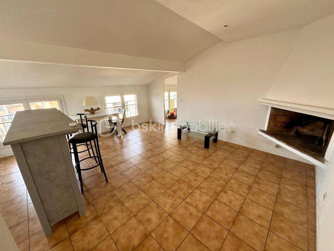 Appartement à FAYENCE