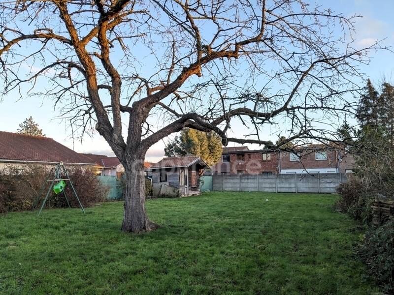 Terrain à NEUVILLE-EN-FERRAIN