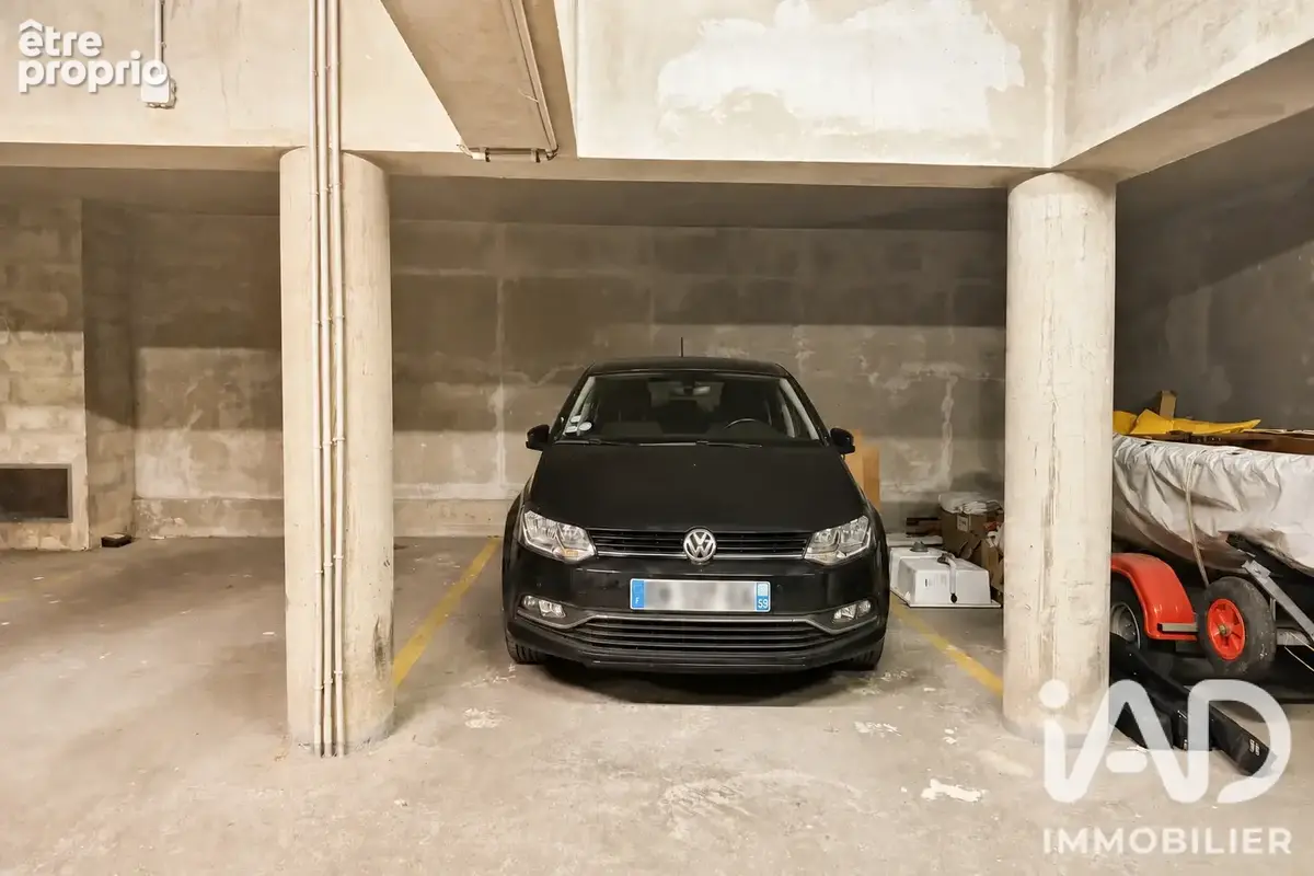 Photo 1 - Parking à PARIS-17E