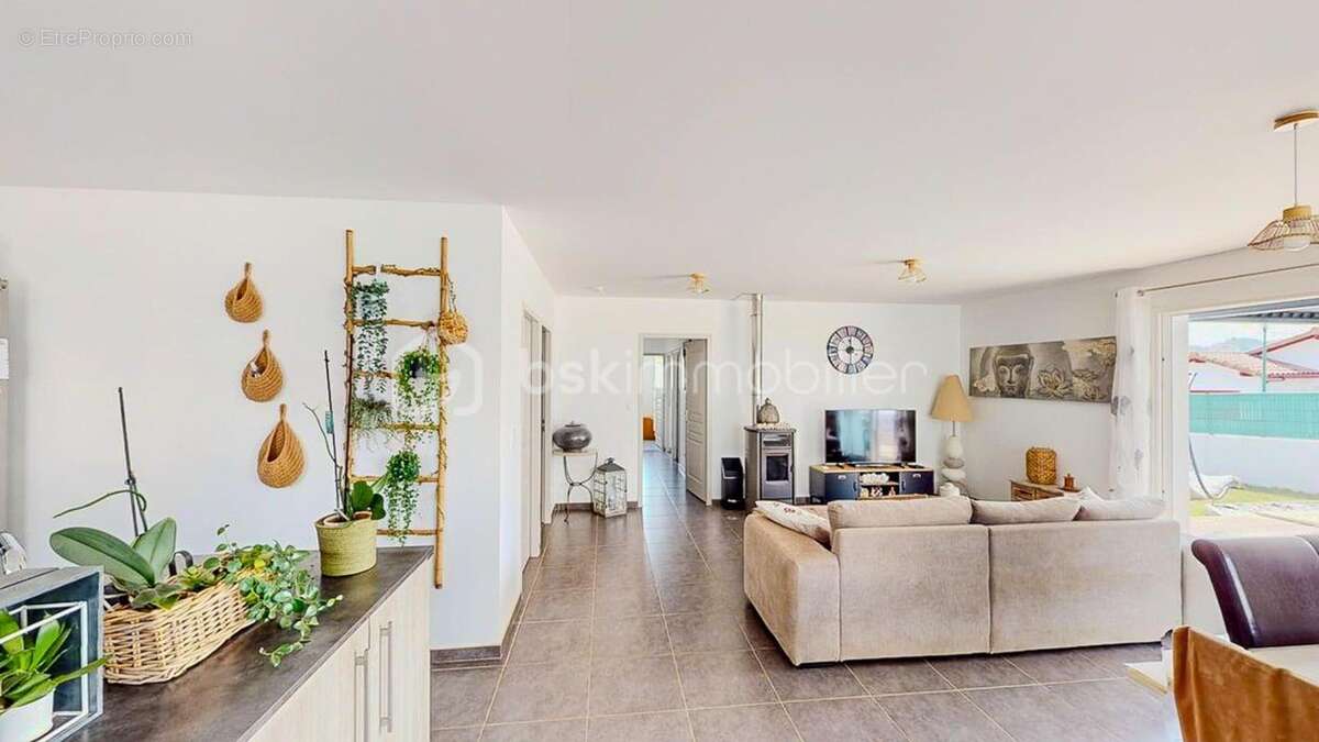 Maison de plain-pied de 2017 avec 4 chambres et piscine - photo 16