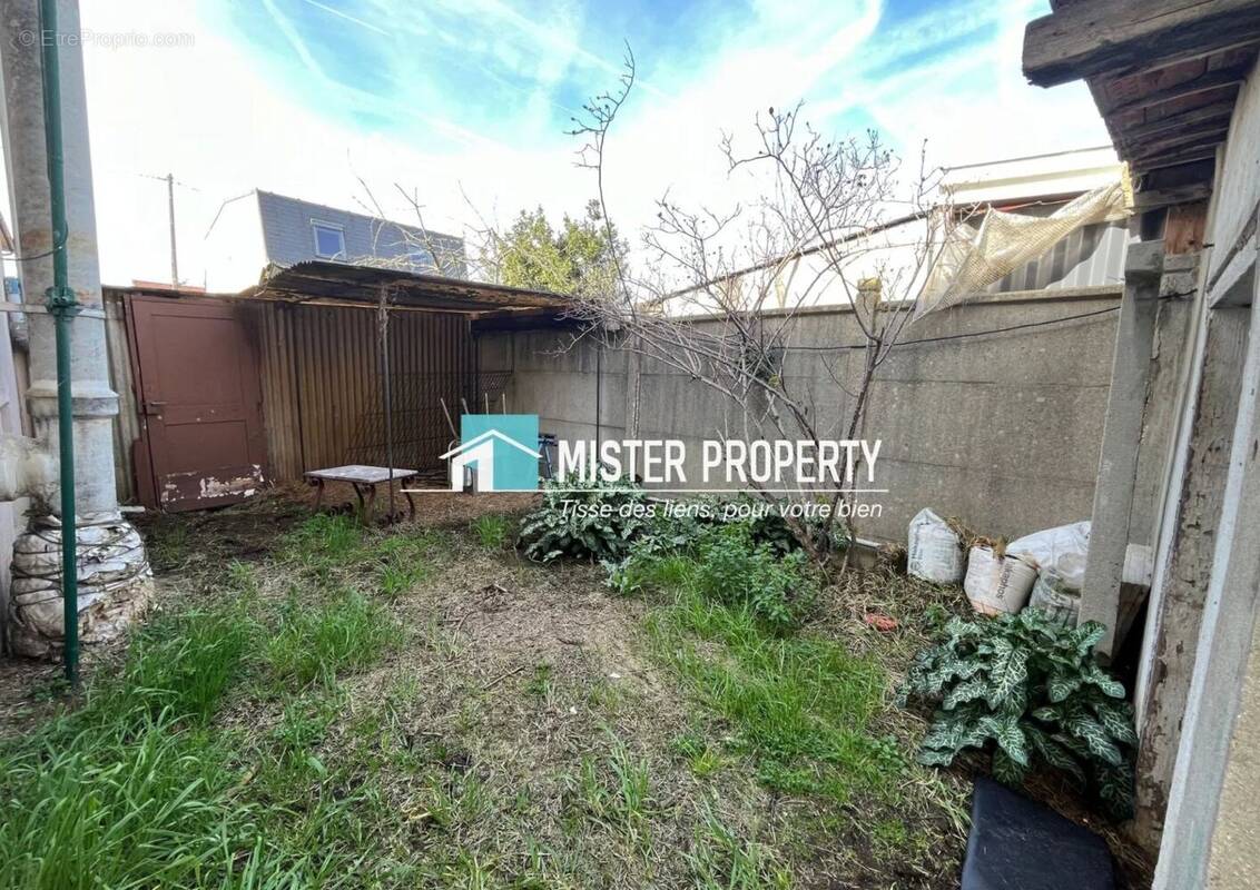 Maison à SARTROUVILLE