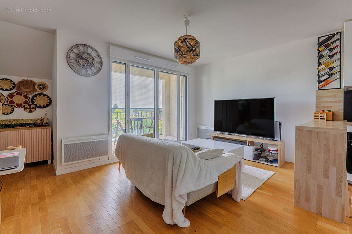 Appartement à FONTENAY-LE-FLEURY