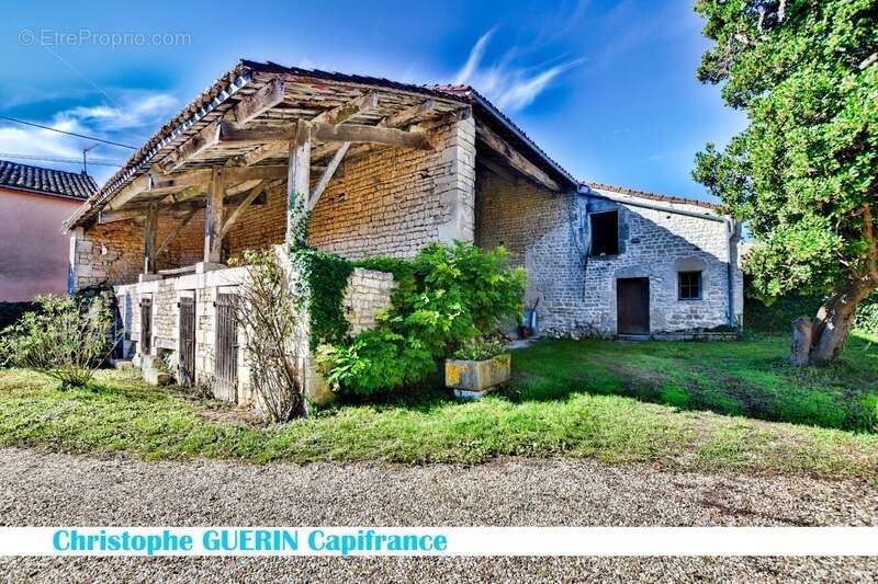 Maison à CHAMPNIERS