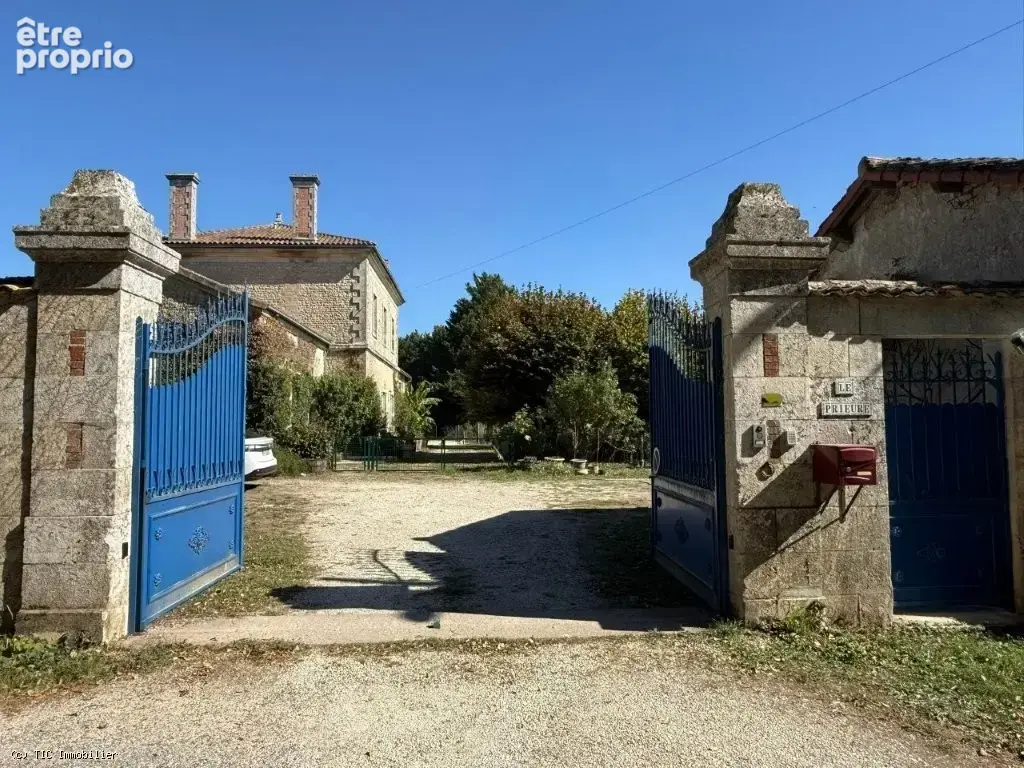 Superbe Ancien Prieuré Bien Rénové Avec Piscine, Mares et Parc Clos - photo 40
