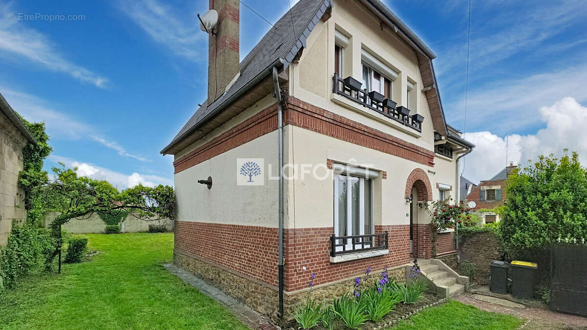 Maison à QUIERZY