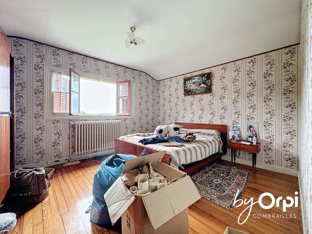 Maison à GOUTTIERES