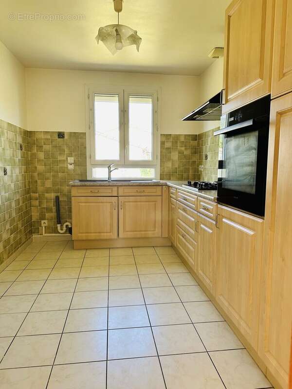 Maison 75 m² à Laragne-Monteglin  - photo 7