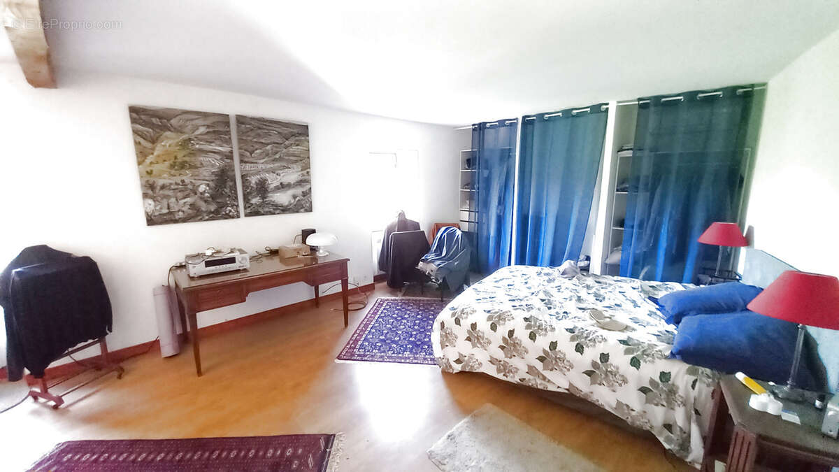 Maison à COLOMBIERES-SUR-ORB