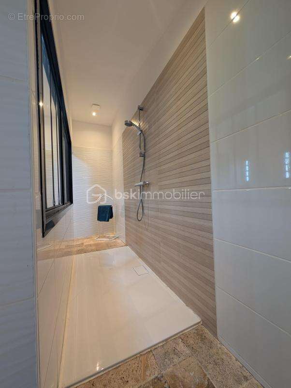 MAISON RENOVEE « ESPRIT LOFT » de 302m2 - 4 CH dont 1 suite parentale - photo 11