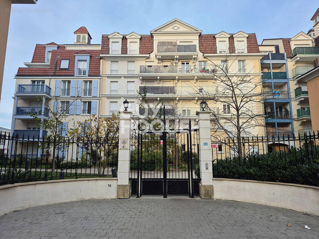 Appartement à LE BLANC-MESNIL