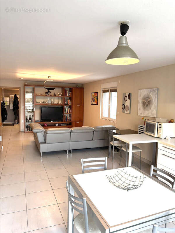 Maison à CHAVANNES-SUR-L'ETANG