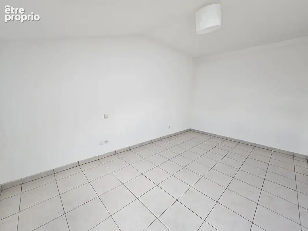 Beauzelle - Appartement T4 bis duplex de 98m2 avec cellier et parking sous-sol - photo 7