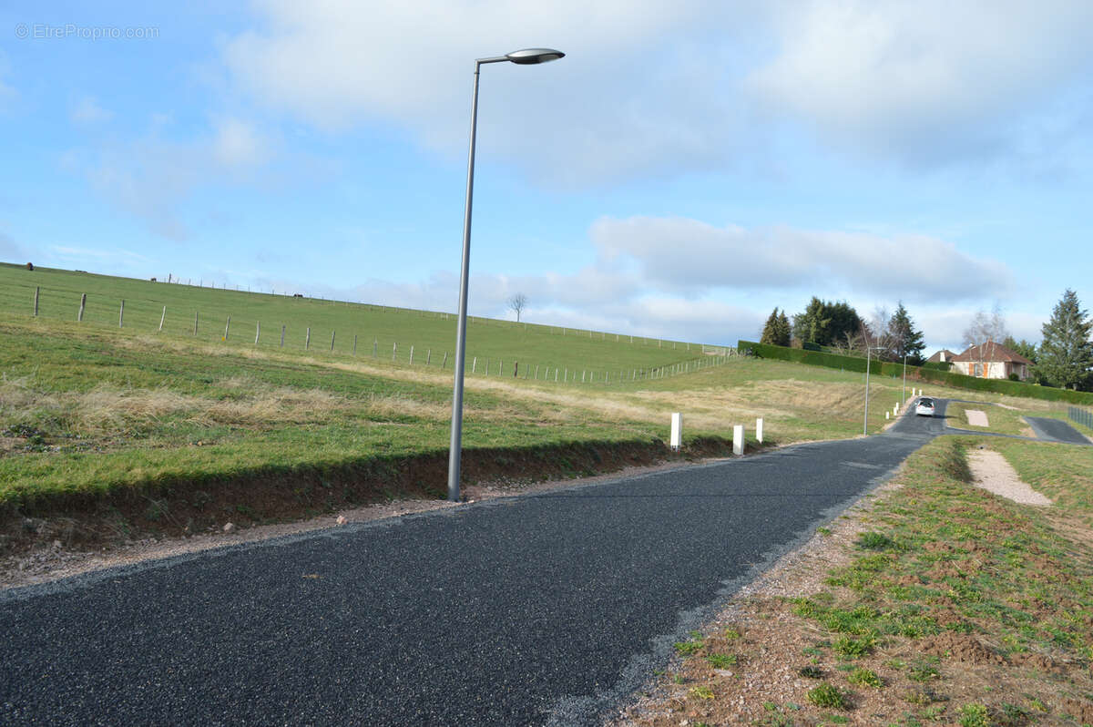 Terrain à SAINT-MARTIN-D&#039;ESTREAUX