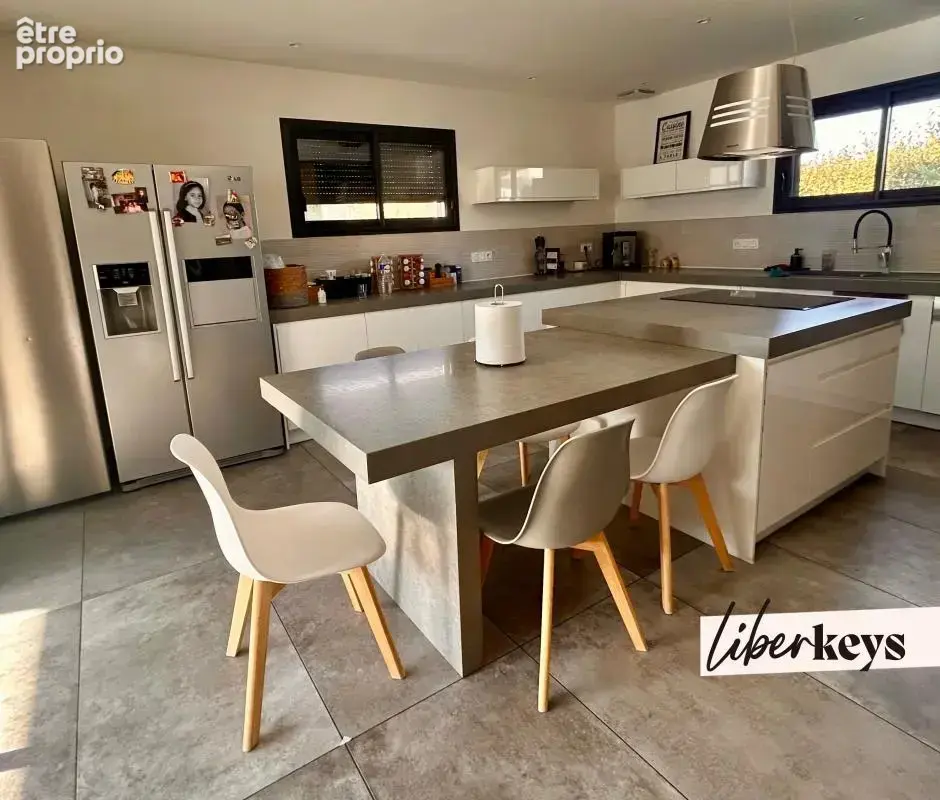 Maison contemporaine de plain-pied – 200 m² – 10 pièces – Parnans - photo 5