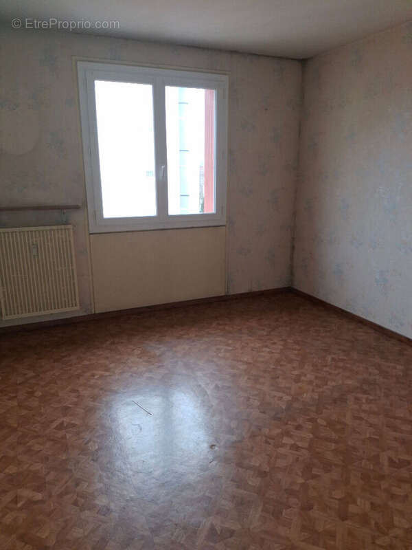 Appartement à BOURG-DE-PEAGE