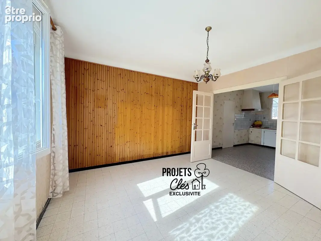 Maison à rénover, 2 chambres et un bureau - proximité immédiate des commerces et services - photo 3