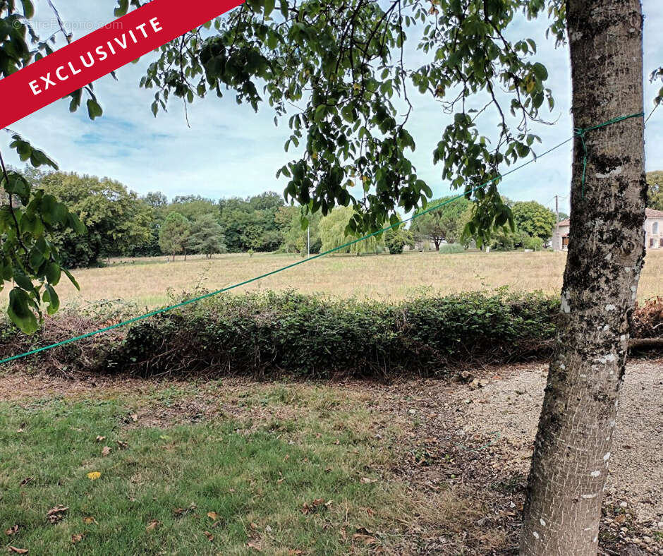 Maison à LA CHAPELLE-BATON