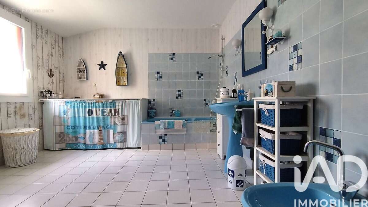 Maison 210 m² à L'hermenault  - photo 7