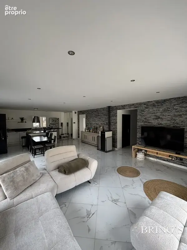 Maison 6 pièces 128 m² à vendre à Saint-Just-Malmont (43240) - photo 3