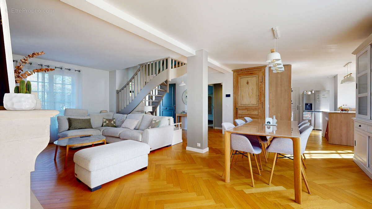 Maison à MONTFORT-L'AMAURY