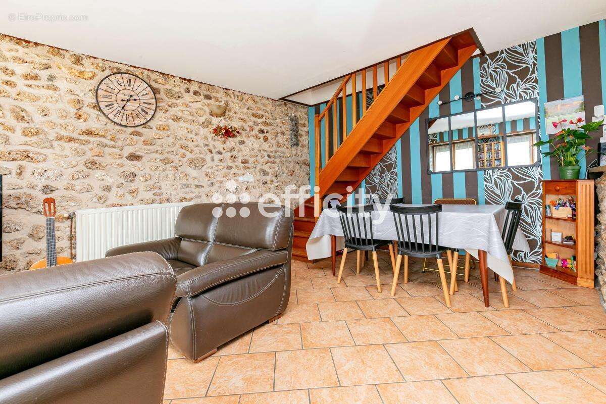 Maison à COIGNIERES