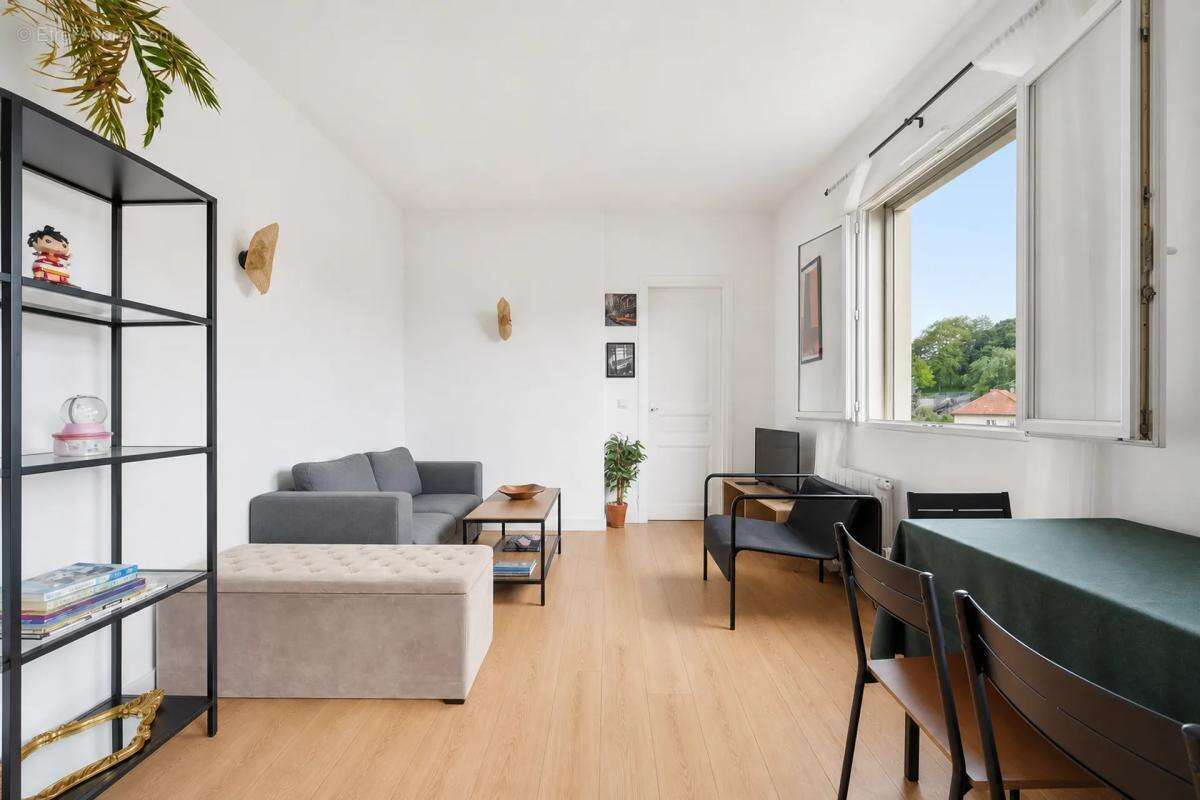 Appartement à IVRY-SUR-SEINE