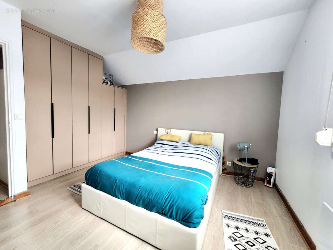 Maison à SAINT-PARRES-AUX-TERTRES