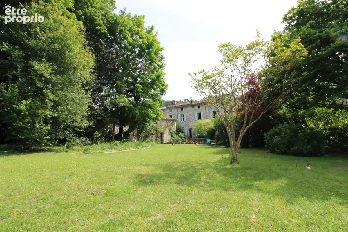 Maison de maitre 464 m2 + 150 m2 caves et garage.. - photo 23