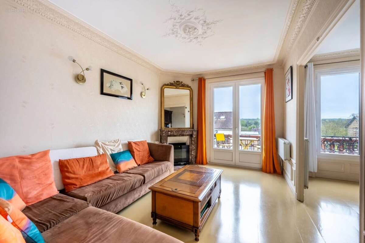 Maison à VAUX-SUR-SEINE
