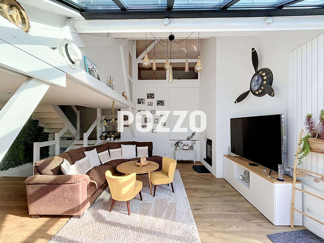 Baisse de prix - Maison proche Canisy -7 pièce(s) 162 m2 - 4 chambres -Piscine et garage double - photo 9